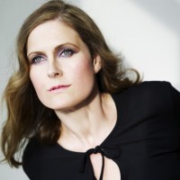 Book Alison Moyet