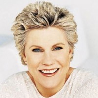 Book Anne Murray