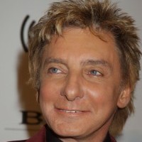Book Barry Manilow