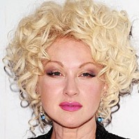 Book Cyndi Lauper