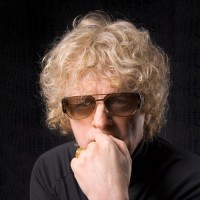 Book Ian Hunter