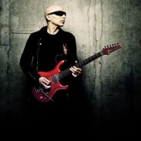 Book Joe Satriani