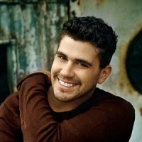 Book Josh Gracin