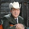 Book Junior Brown