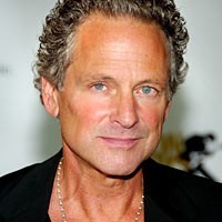 Book Lindsey Buckingham