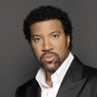 Book Lionel Richie