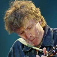 Book Steve Winwood