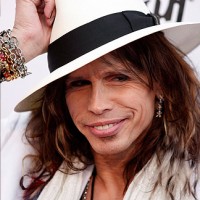 Book Steven Tyler
