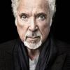 Book Tom Jones