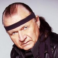 Book Dick Dale