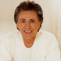Book Frankie Valli