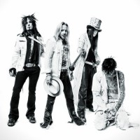 Book Motley Crue
