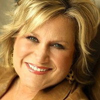Book Sandi Patty